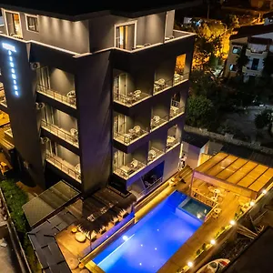 Piramida Hotel Ksamil